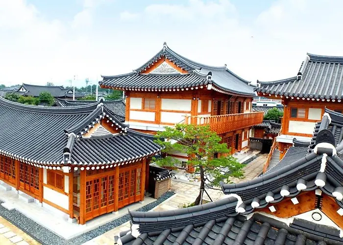 Hwangnamguan Hanok Village
